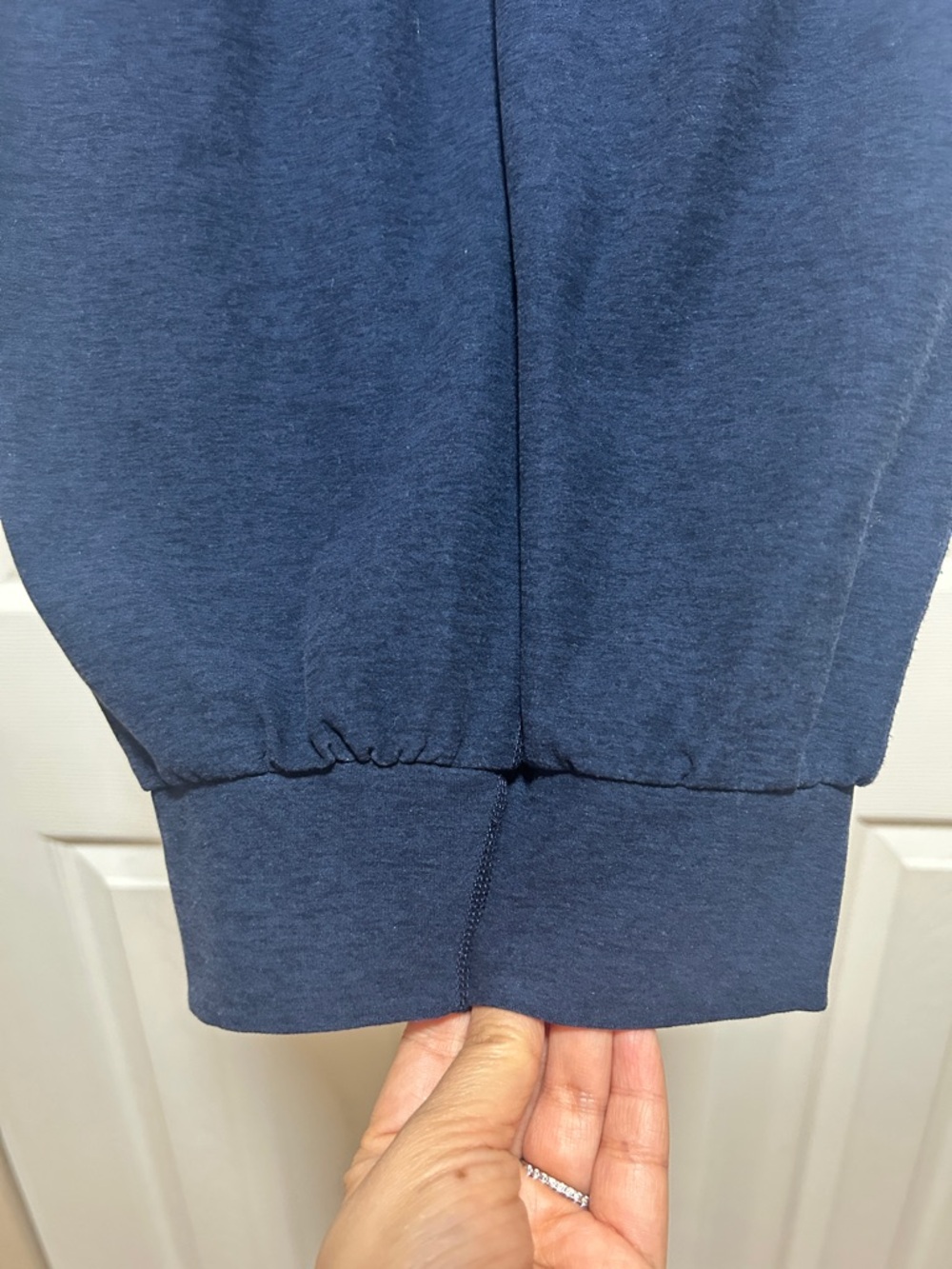 Beyond Yoga Commuter Space Dye Midi Jogger Navy - Size Medium - Picture 8 of 10